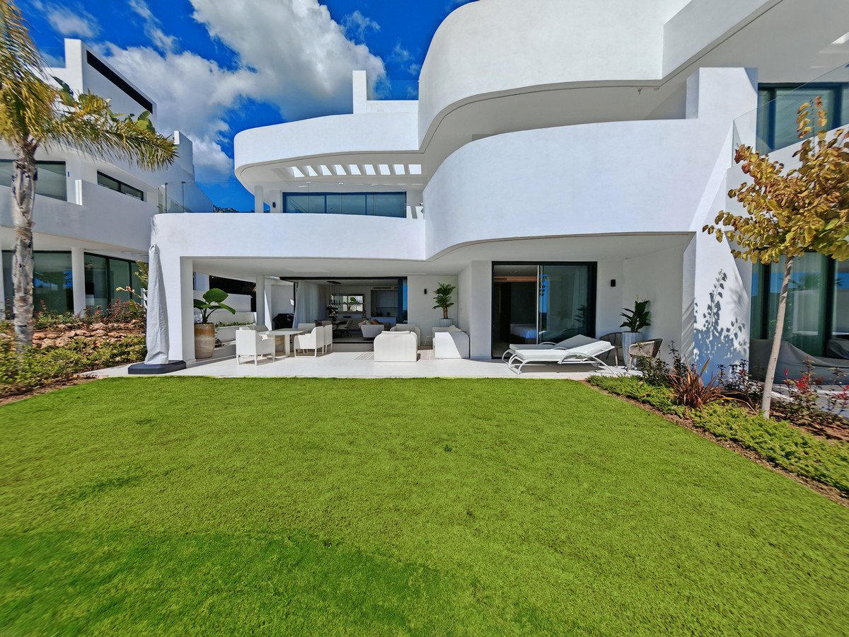 3 Bed Ground Floor Apartment in Marbella