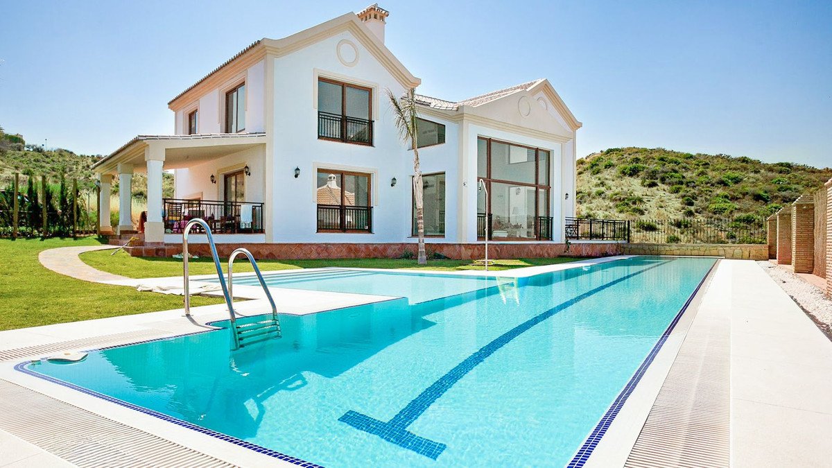 5 Bed Detached Villa in La Cala Golf
