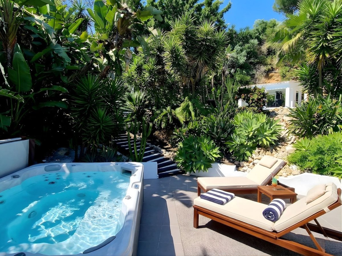 5 Bed Detached Villa in Marbella