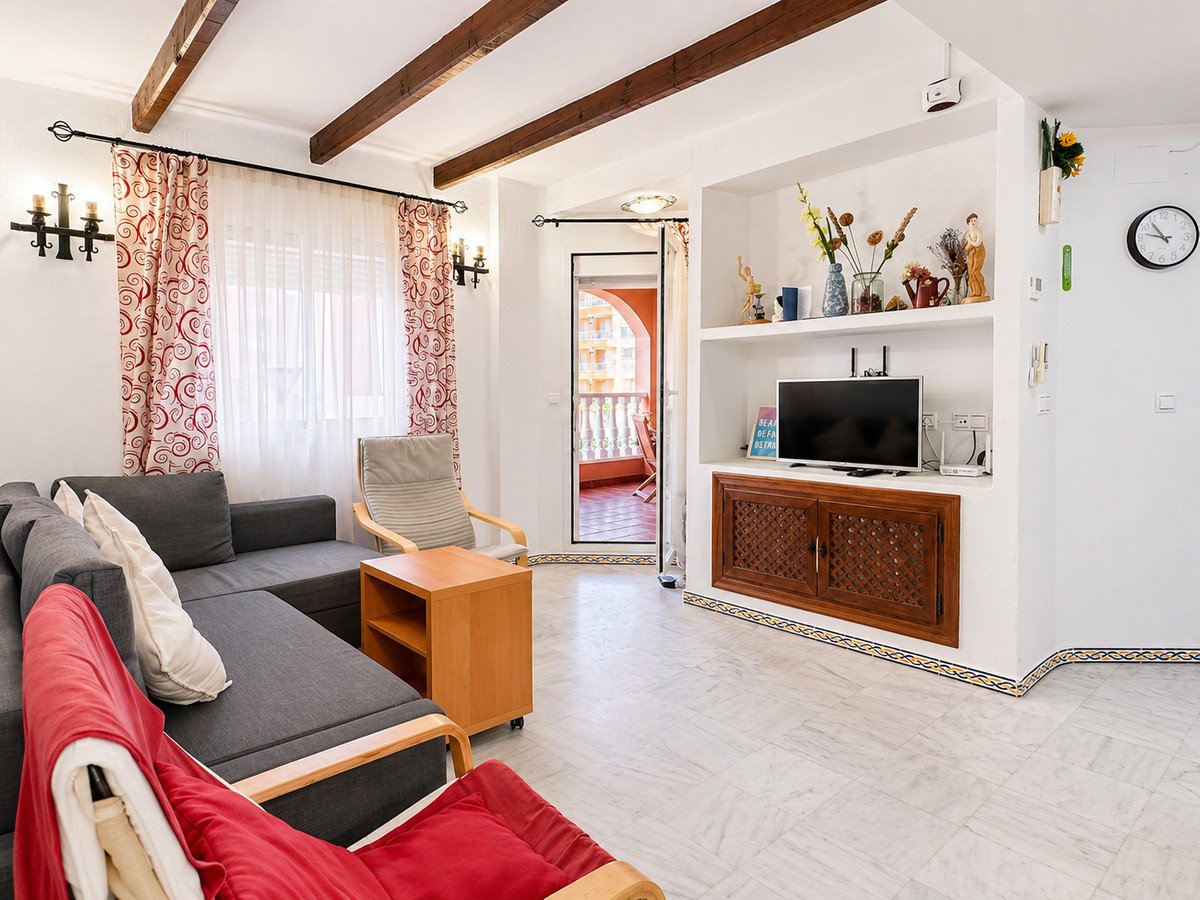 3 Bed Middle Floor Apartment in Playa de los Locos