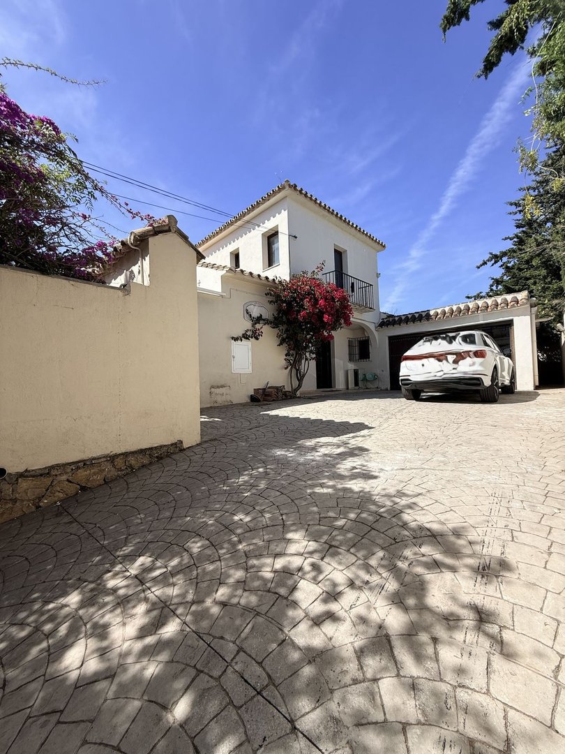 3 Bed Detached Villa in Bel Air