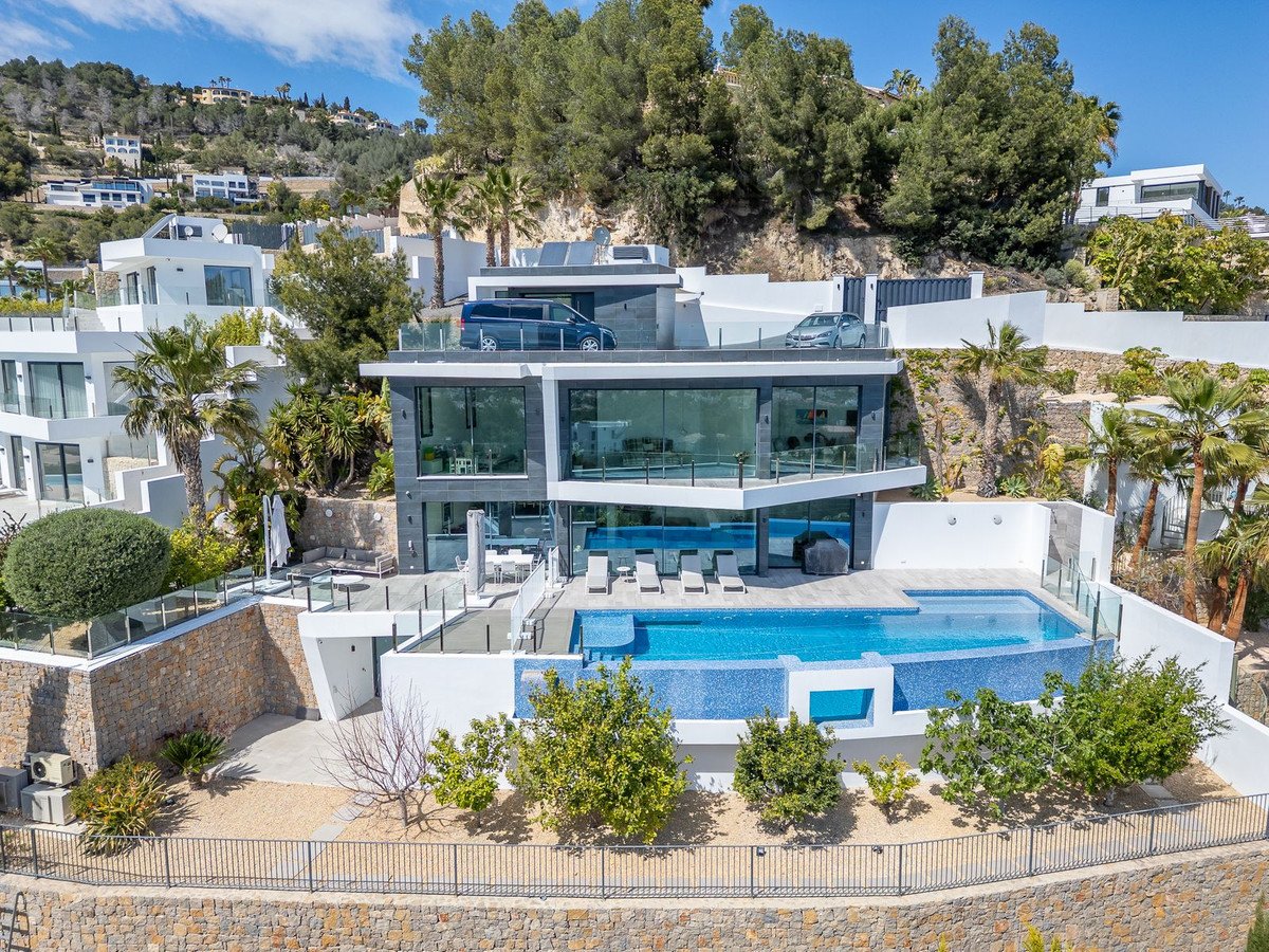 4 Bed Detached Villa in Benissa Coast