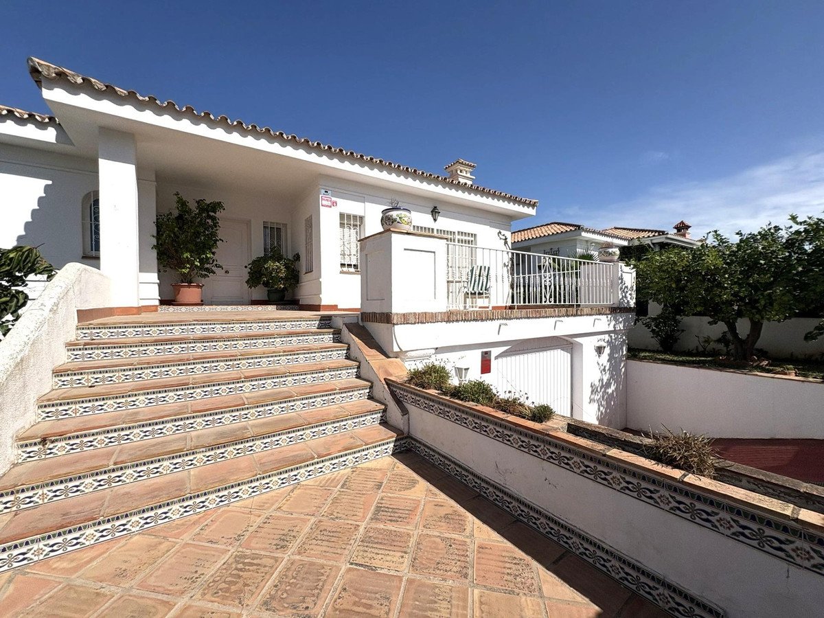 4 Bed Detached Villa in Alhaurín de la Torre