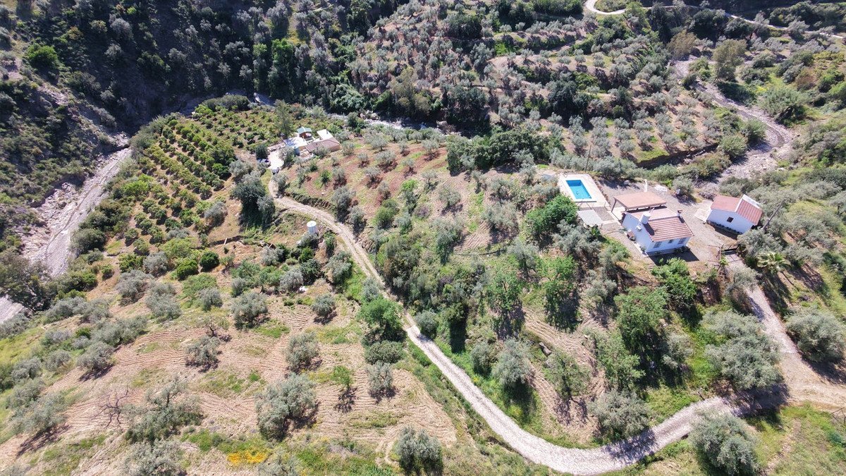 4 Bed Finca - Cortijo in Comares