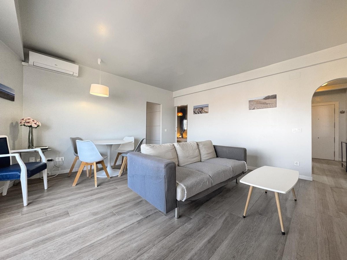 2 Bed Middle Floor Apartment in Marbella