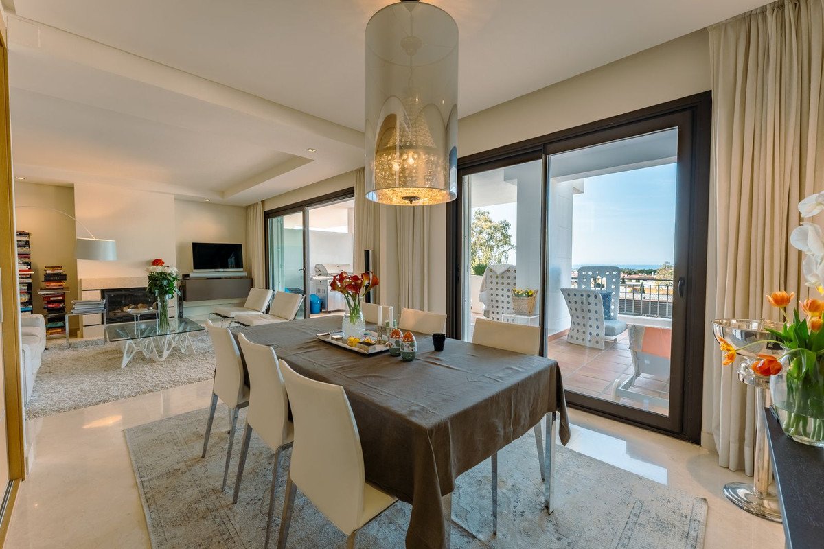 2 Bed Middle Floor Apartment in La Quinta