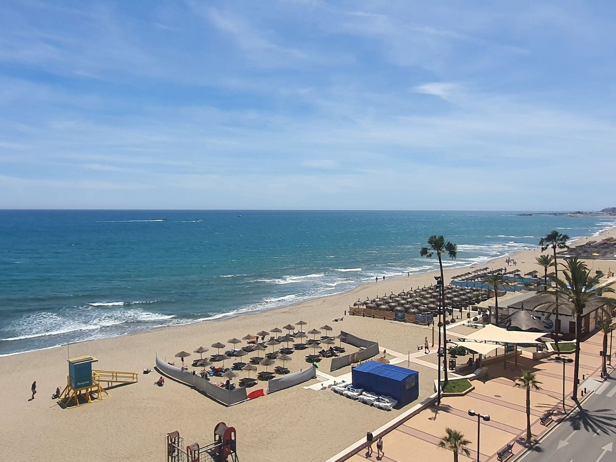 3 Bed Middle Floor Apartment in Fuengirola