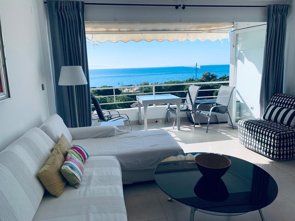 1 Bed Middle Floor Apartment in Costabella