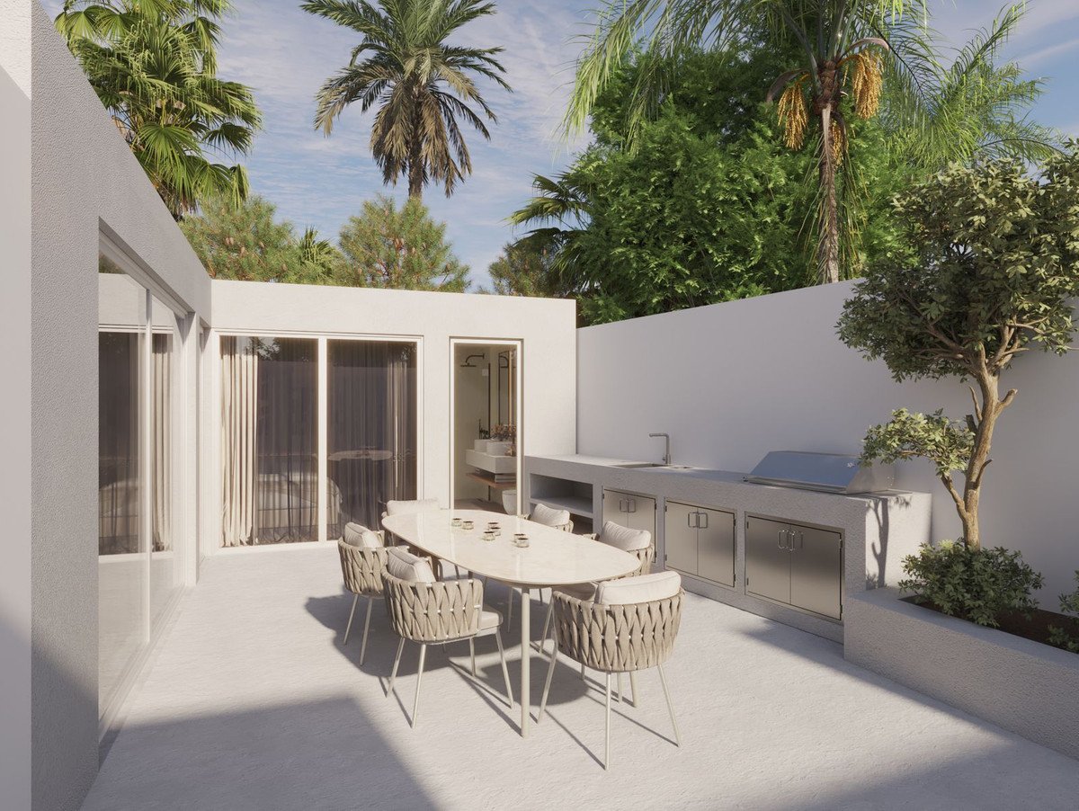 11 Bed Middle Floor Apartment in El Faro