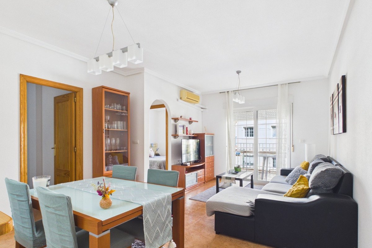 3 Bed Middle Floor Apartment in Los Alcazares