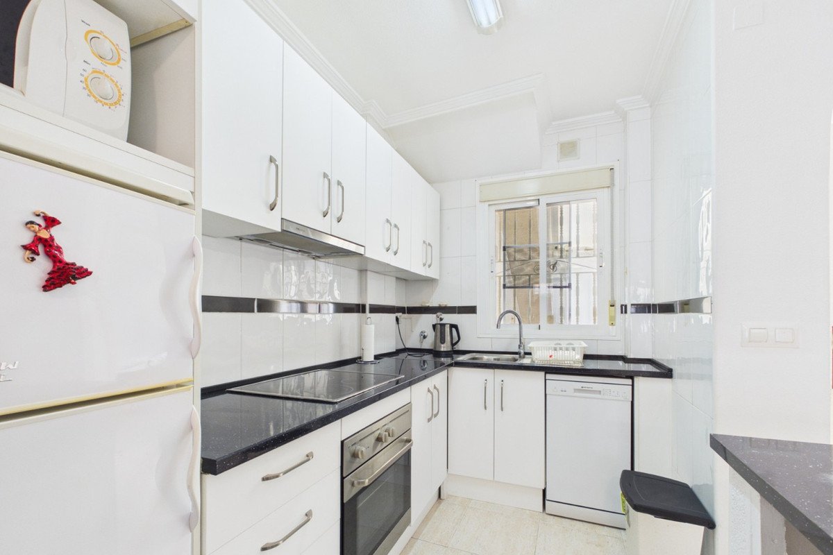 2 Bed Ground Floor Apartment in Los Alcazares