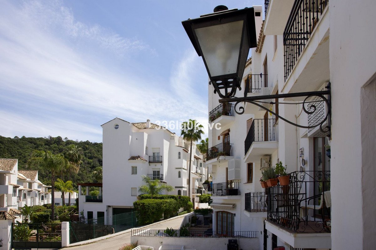3 Bed Duplex in Benahavís