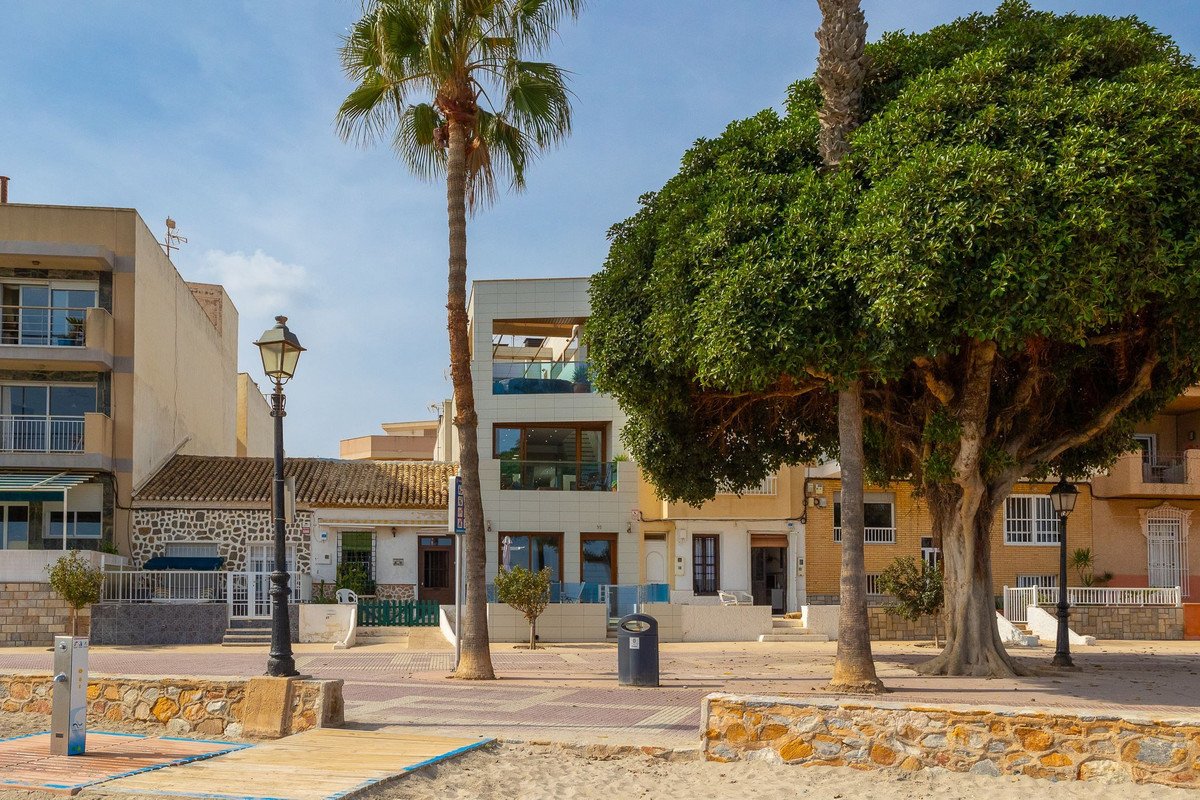 7 Bed Detached Villa in Los Alcazares