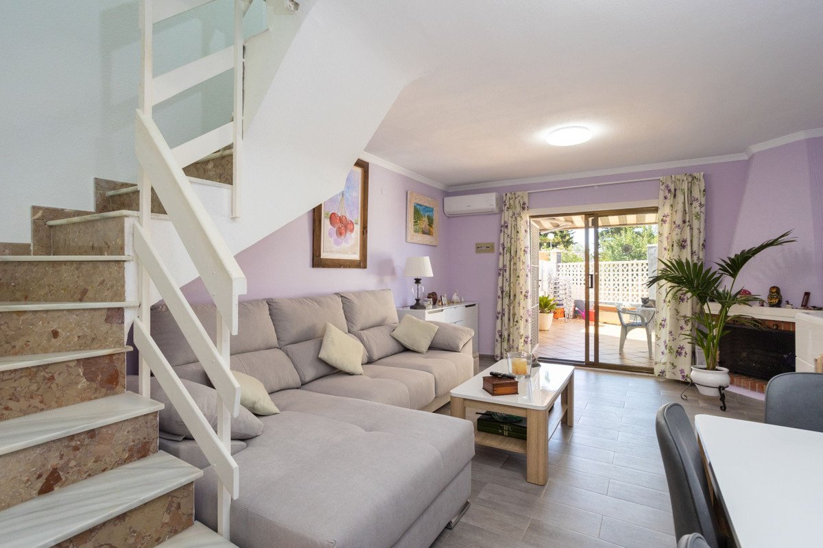 2 Bed Townhouse in Torrevieja