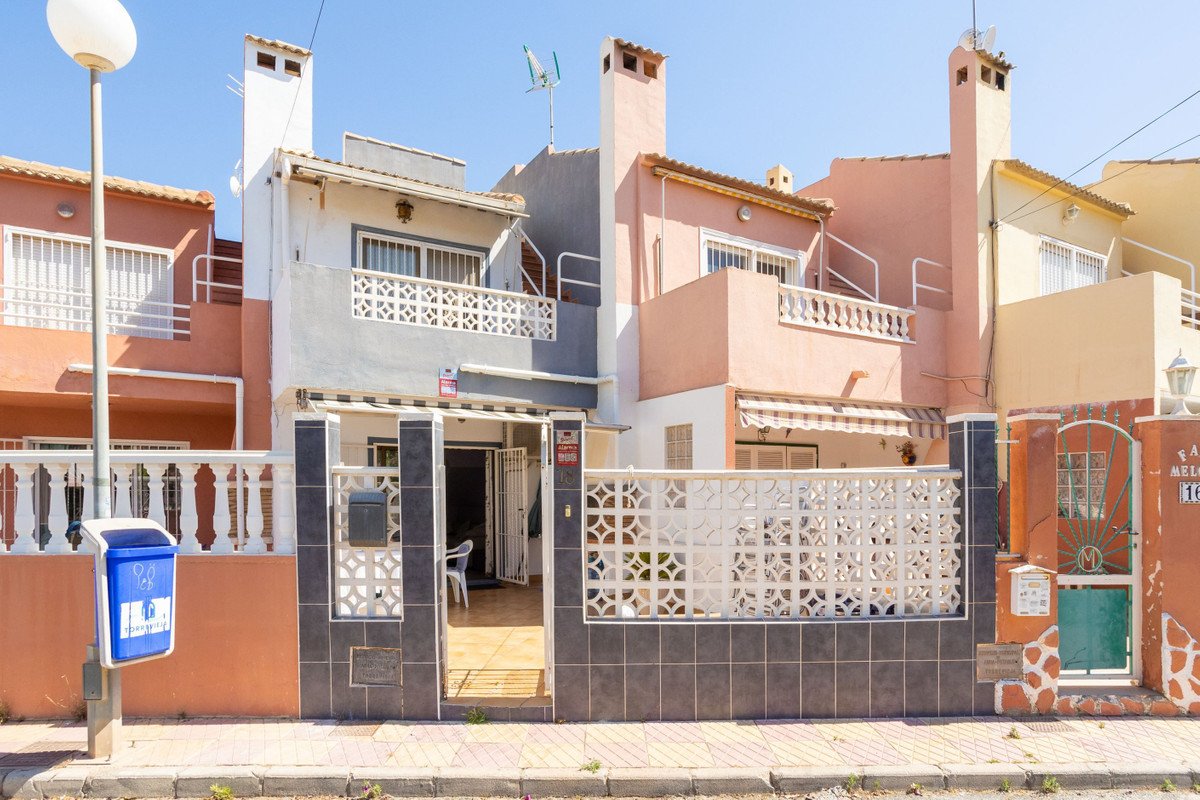 2 Bed Townhouse in Torrevieja