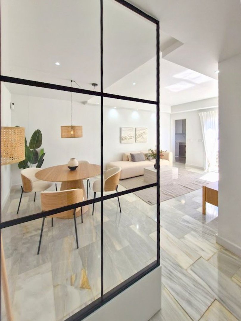 2 Bed Middle Floor Apartment in Estepona