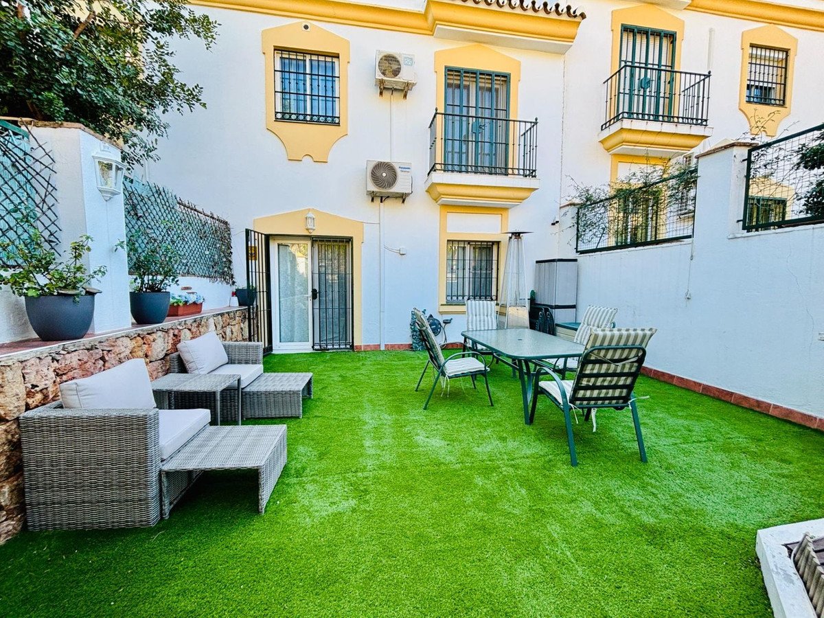 4 Bed Townhouse in Arroyo de la Miel