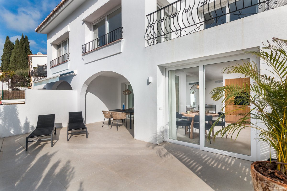 2 Bed Semi-Detached House in Istán
