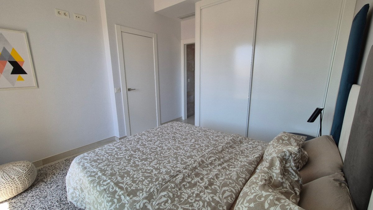 4 Bed Detached Villa in Torrevieja