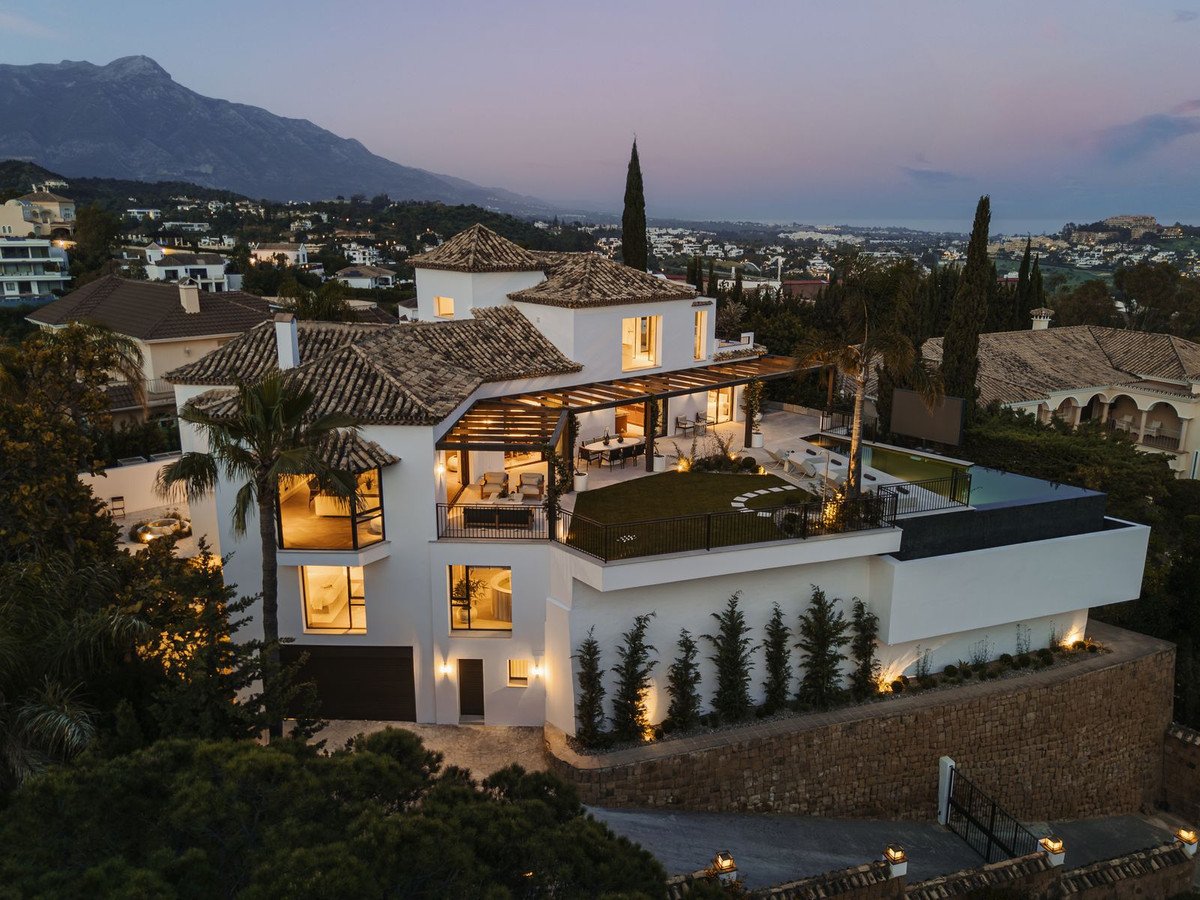 6 Bed Detached Villa in Benahavís
