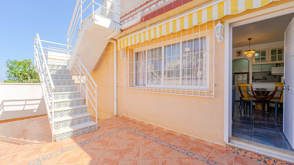 2 Bed Townhouse in Los Altos