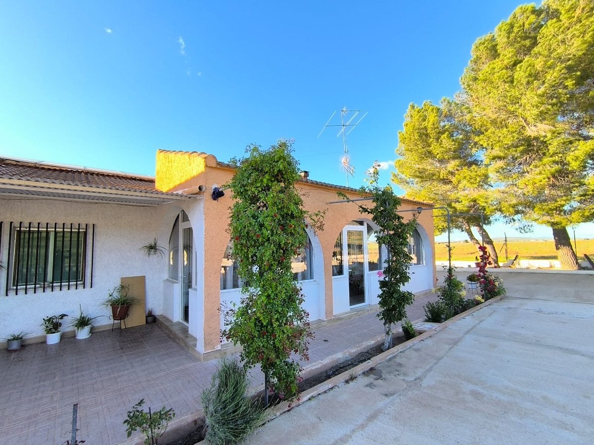4 Bed Finca - Cortijo in Yecla