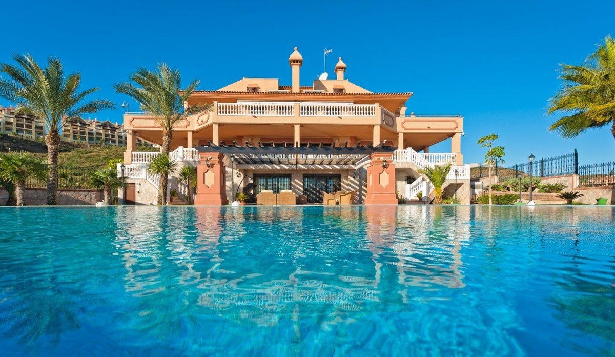 7 Bed Detached Villa in Mijas