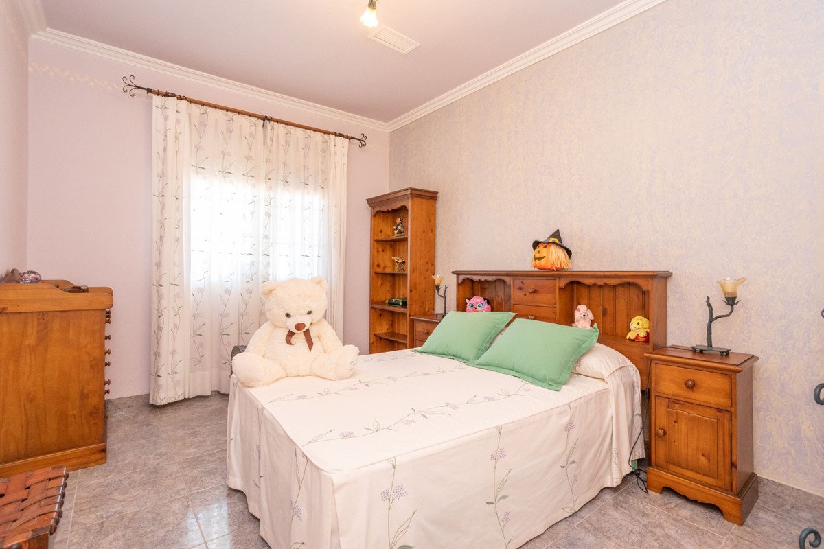 4 Bed Detached Villa in La Union