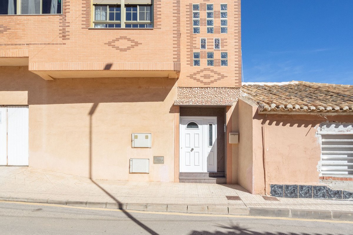 4 Bed Detached Villa in La Union