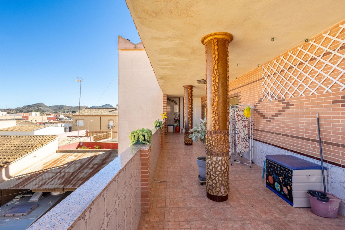 4 Bed Detached Villa in La Union