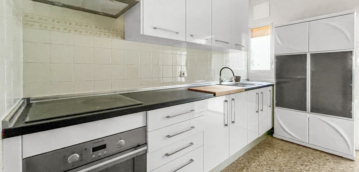 4 Bed Middle Floor Apartment in Guardamar del Segura