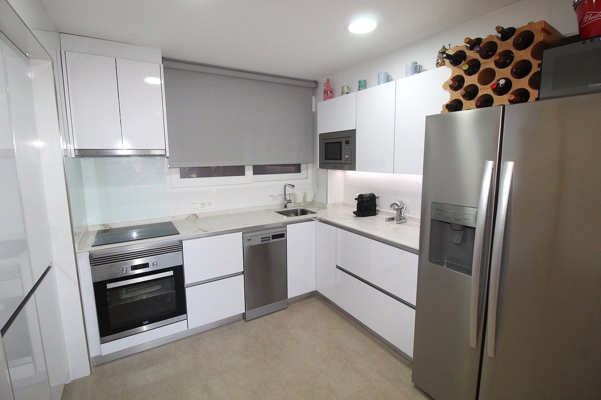 2 Bed Middle Floor Apartment in Punta Prima