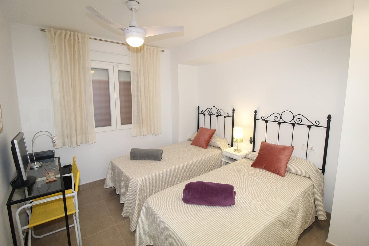 2 Bed Middle Floor Apartment in Punta Prima