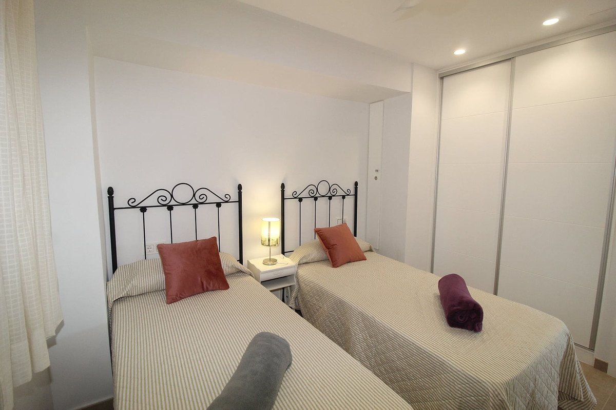 2 Bed Middle Floor Apartment in Punta Prima
