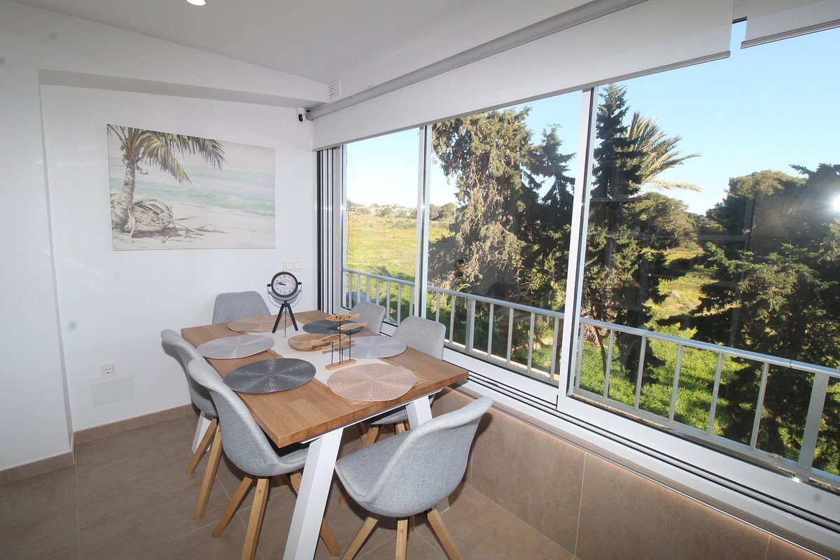 2 Bed Middle Floor Apartment in Punta Prima