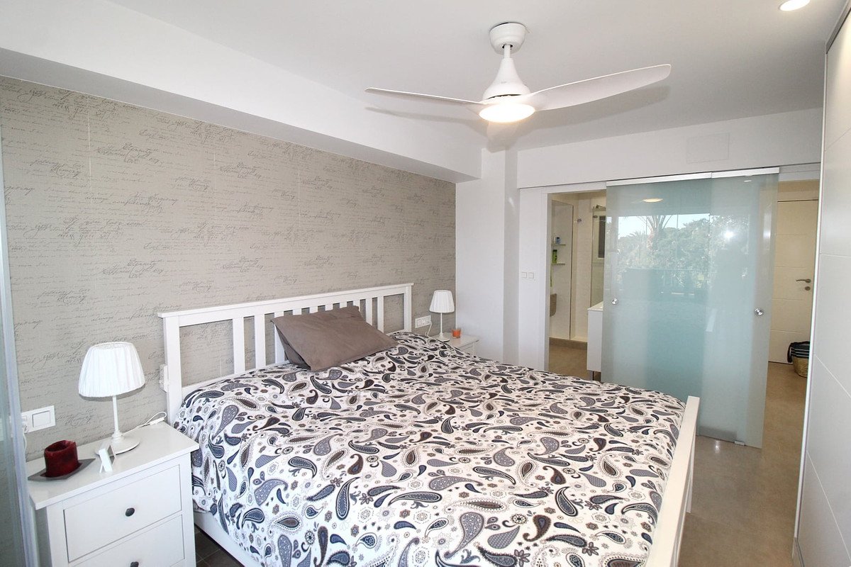 2 Bed Middle Floor Apartment in Punta Prima