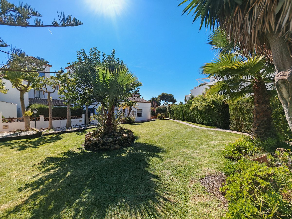 3 Bed Penthouse Duplex in Costabella
