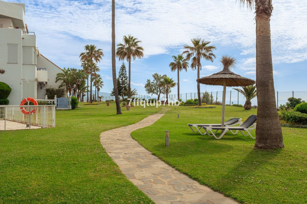 2 Bed Ground Floor Apartment in Casares Playa