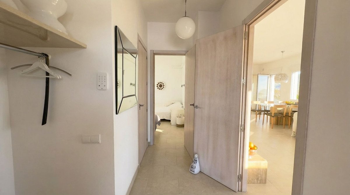 4 Bed Detached Villa in Guaro