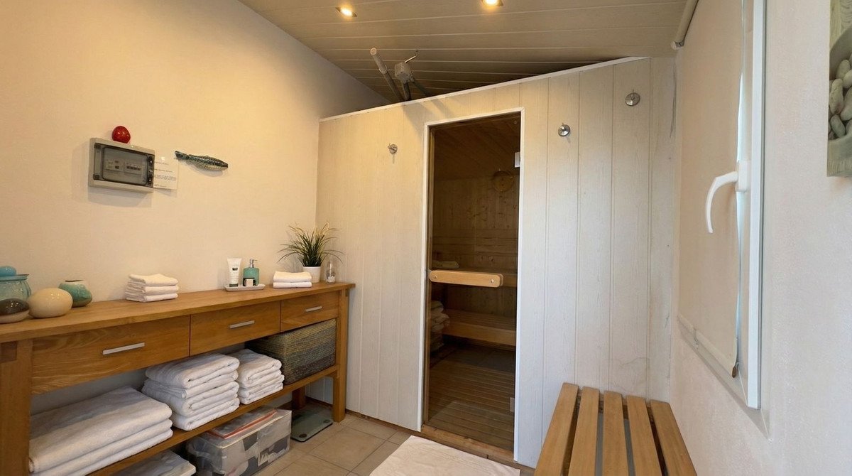 4 Bed Detached Villa in Guaro