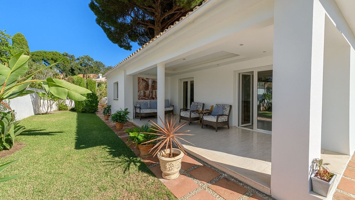 4 Bed Detached Villa in El Rosario