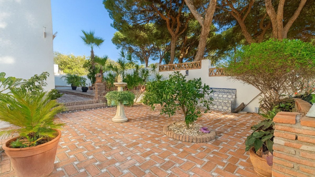 4 Bed Detached Villa in El Rosario