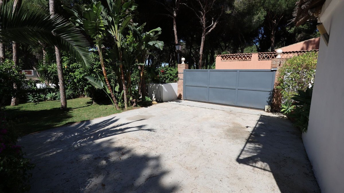 4 Bed Detached Villa in El Rosario