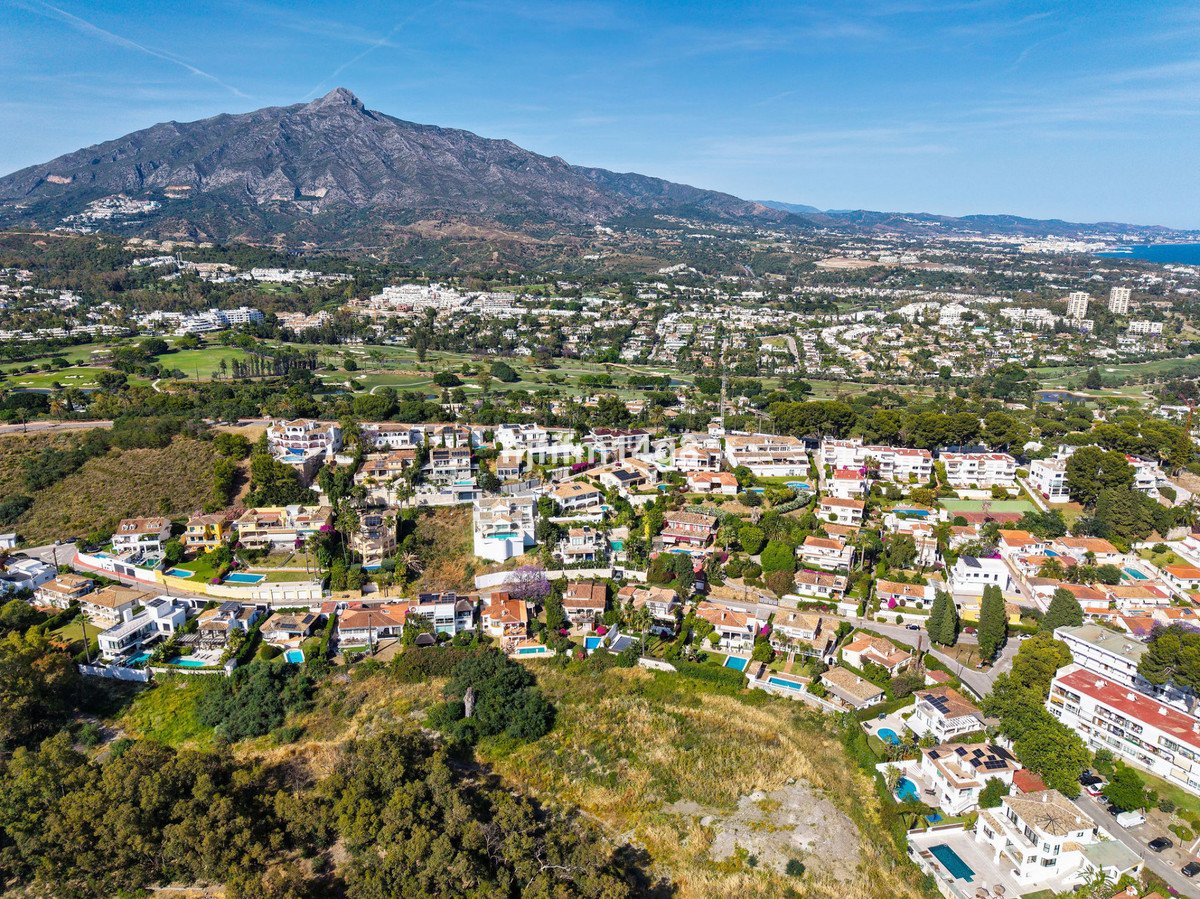 4 Bed Detached Villa in La Campana