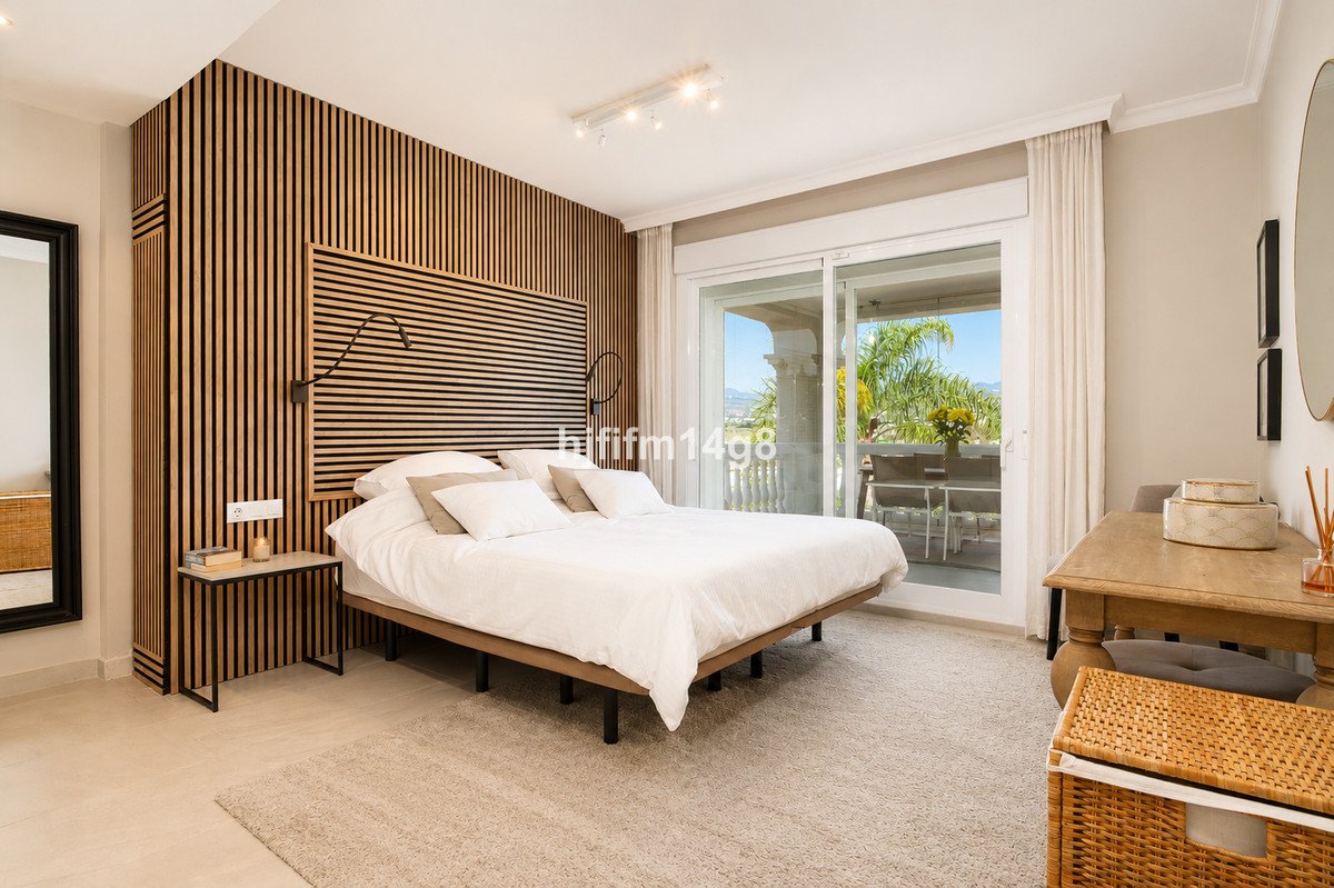 4 Bed Detached Villa in La Campana