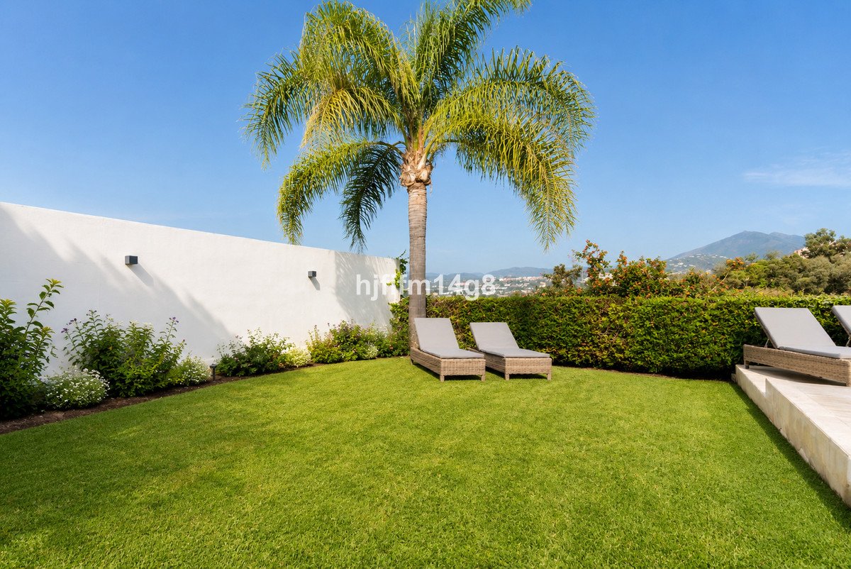 4 Bed Detached Villa in La Campana