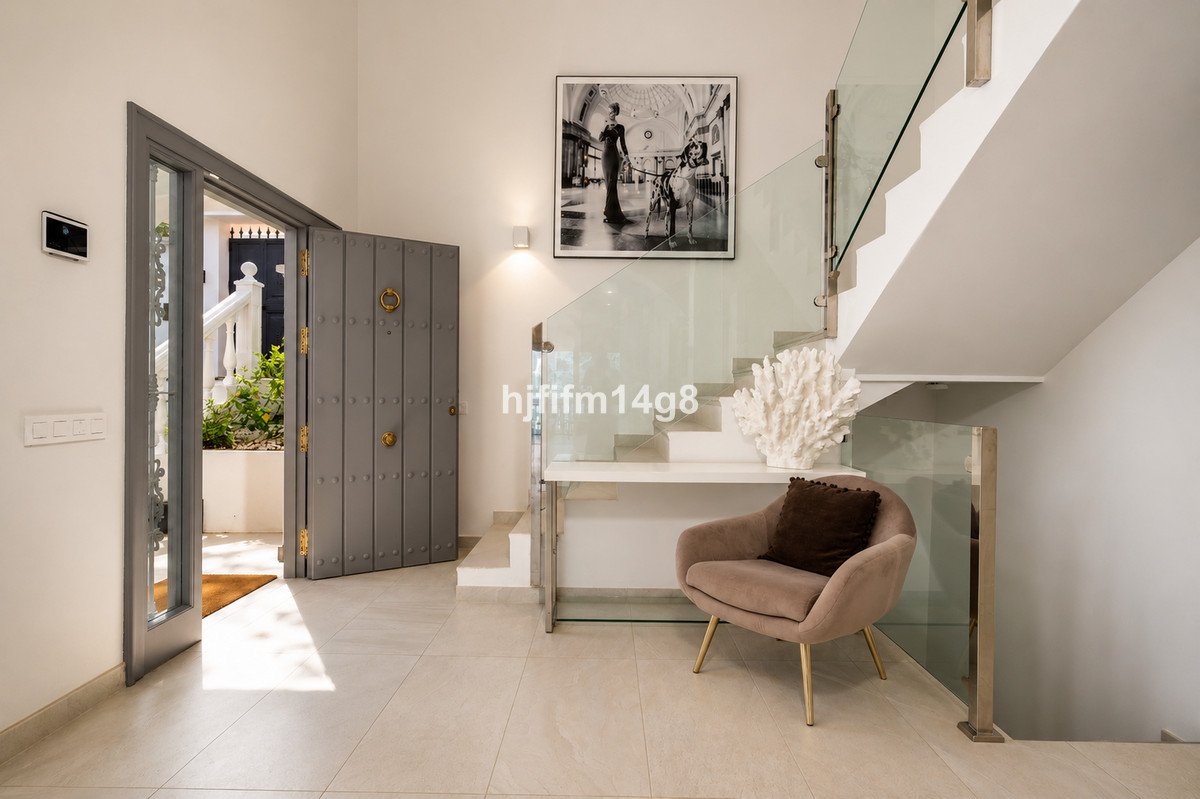 4 Bed Detached Villa in La Campana
