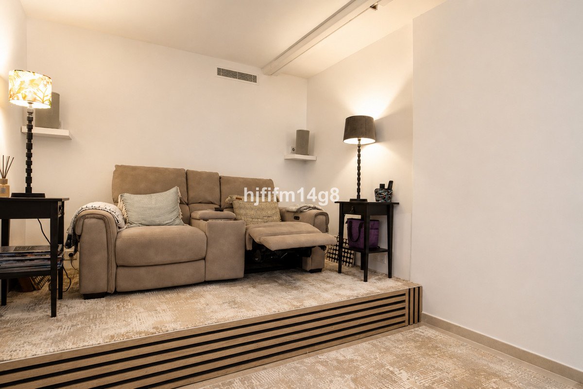 4 Bed Detached Villa in La Campana