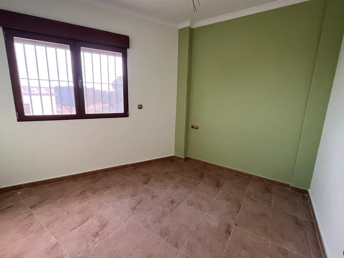 4 Bed Top Floor Apartment in Los Alcazares