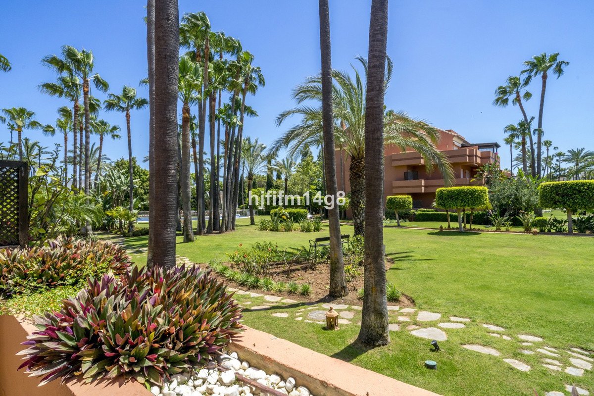 2 Bed Ground Floor Apartment in Puerto Banús
